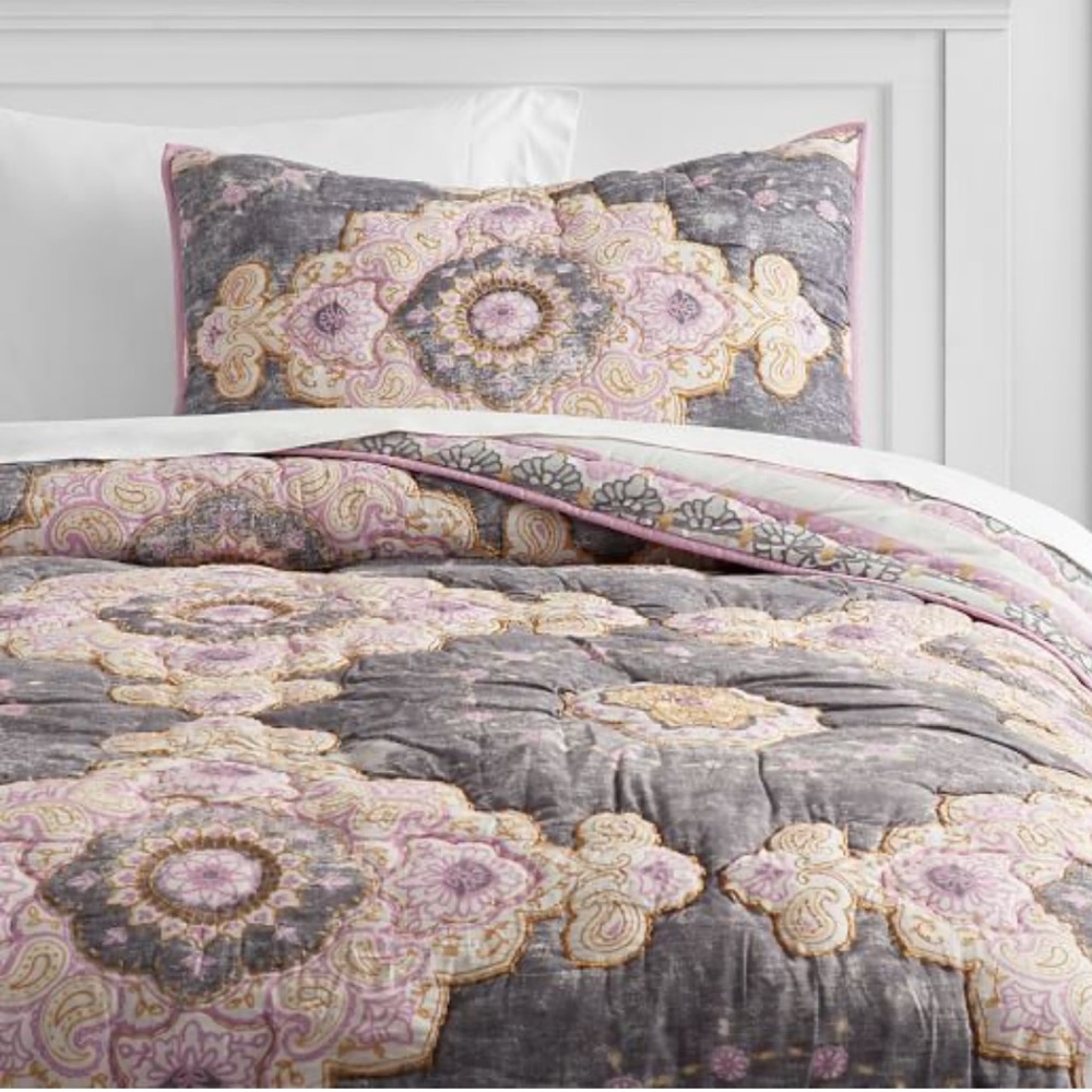 Pottery Barn Teen Bohemian Wonder Quilt Twin/Twin XL w/ one pillow sham
